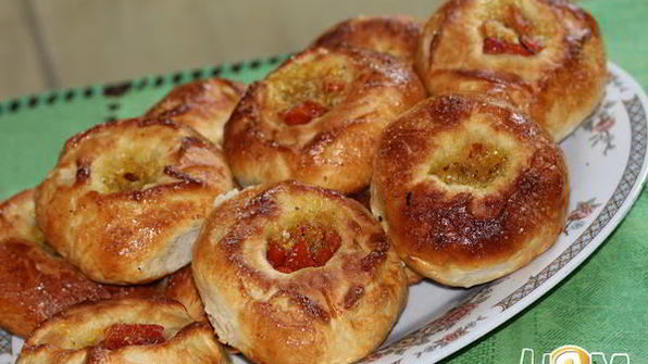 ароматные булочки с курагой и кардамоном