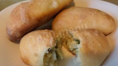 Булочки из дрожжевого теста с начинкой из яйца и риса