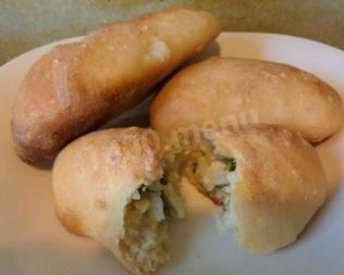 Булочки из дрожжевого теста с начинкой из яйца и риса