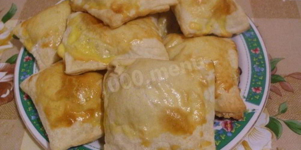 Рецепт булочки из слоеного дрожжевого теста с сахаром