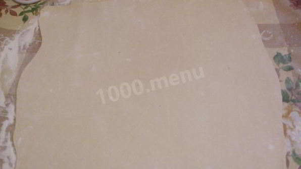 булочки из слоеного дрожжевого теста с сахаром