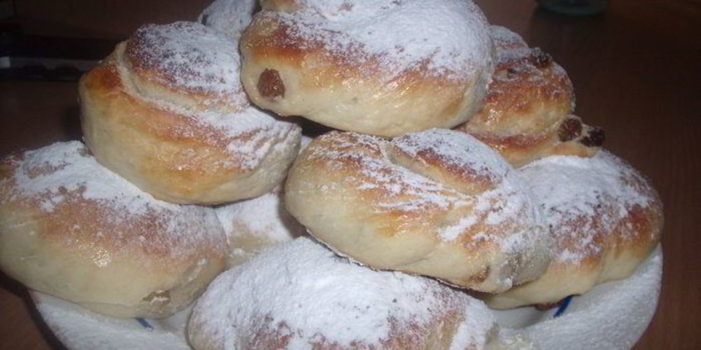Рецепт булочки с изюмом