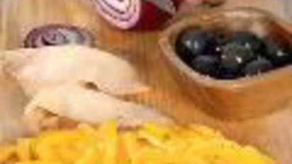 булочки с куриной и рыбной начинкой