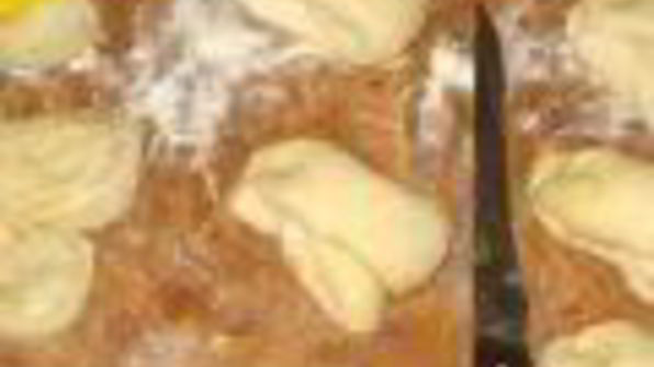 булочки с сахаром сладкие