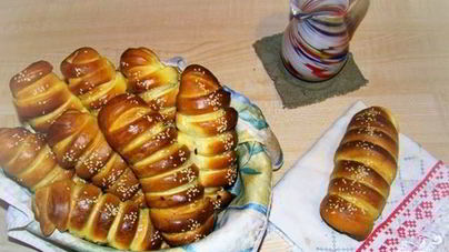 Булочки с сосисками