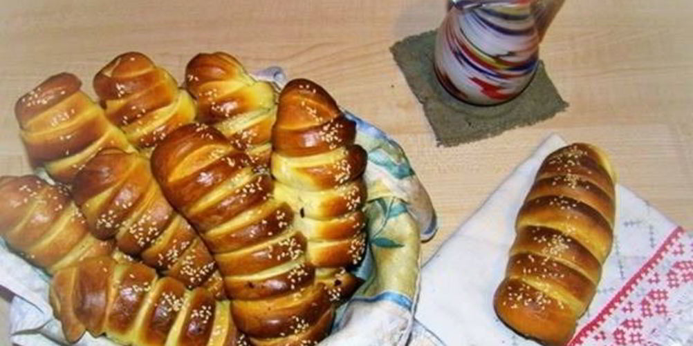 Рецепт булочки с сосисками