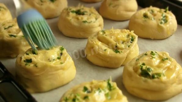булочки с сыром и чесноком