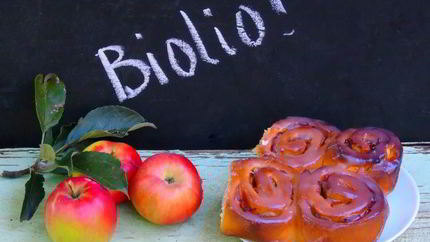 Булочки с яблочной начинкой