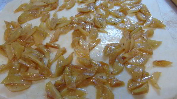 булочки с яблочной начинкой