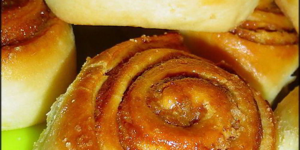 Рецепт булочки с яблоками, изюмом и сгущенным молоком