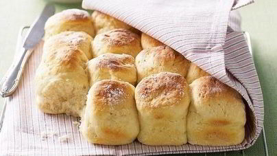 Быстрые булочки без дрожжей и яиц