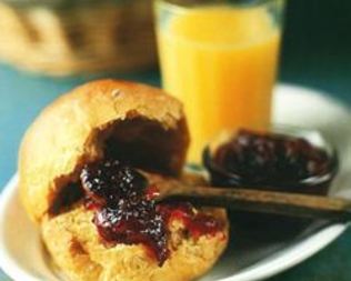 Дрожжевые булочки с бататом