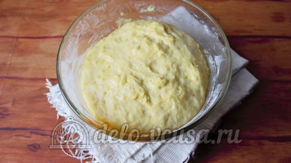 дрожжевые булочки с изюмом