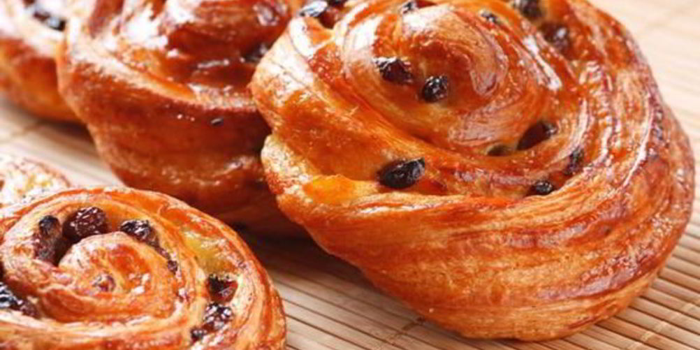 Рецепт дрожжевые венские булочки с изюмом