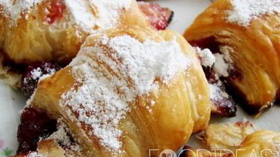 Круассаны с джемом