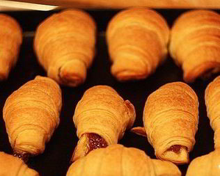 Круассаны со сгущенкой