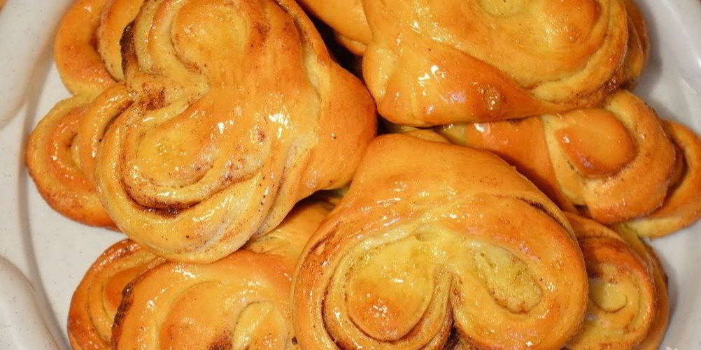 Рецепт медовые плюшки с корицей и сахаром