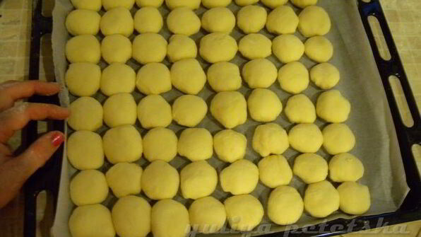 пампушки с чесноком