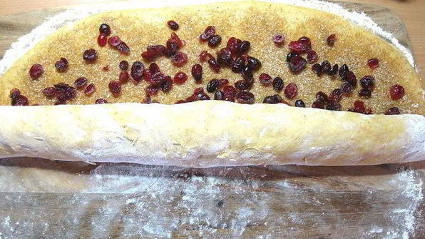 пряные тыквенные плюшки с клюквой