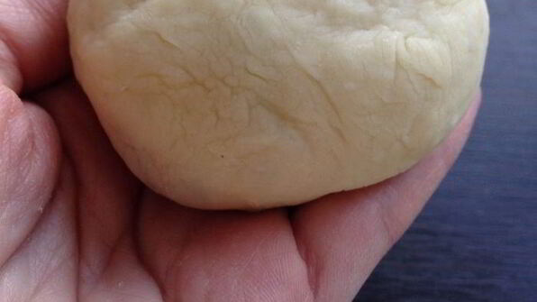 сдобные булочки с изюмом