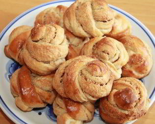 Шведские булочки с кардамоном