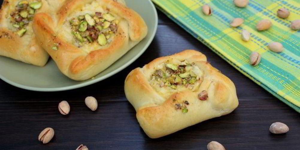 Рецепт сырные булочки с фисташками