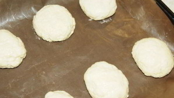 творожные бездрожжевые булочки к завтраку