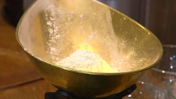 ватрушка с вишней