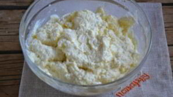 ватрушки из слоеного теста с творогом