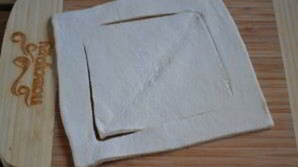 ватрушки из слоеного теста с творогом