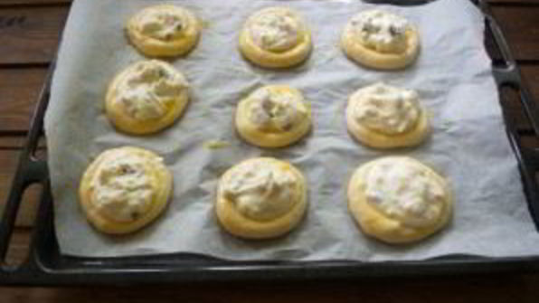 ватрушки с творогом из дрожжевого теста