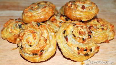 Закусочные булочки с беконом и сыром