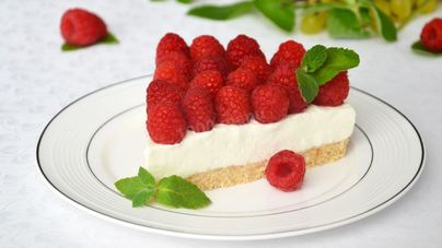 Чизкейк без выпечки с творогом и печеньем