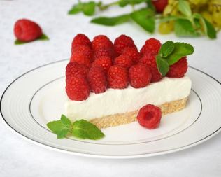 Чизкейк без выпечки с творогом и печеньем