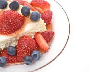 Чизкейк из рикотты со свежими ягодами