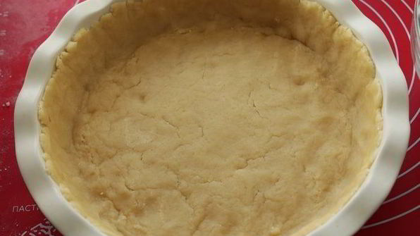 чизкейк с брусничным соусом