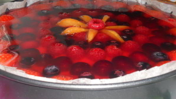 чизкейк с фруктами и желе