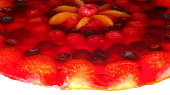 чизкейк с фруктами и желе