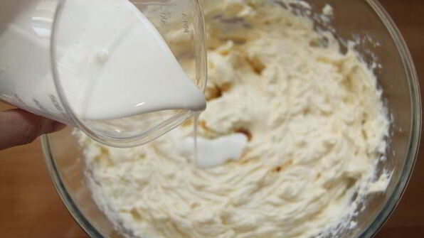 чизкейк с корицей, яблоком и сахарным пеканом