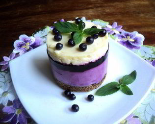 Мини-чизкейки с черникой