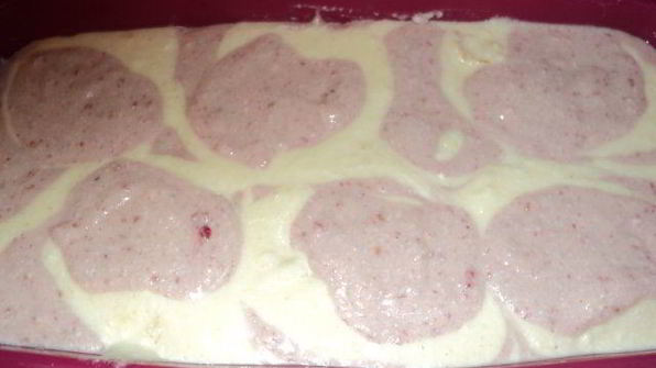 мраморный чизкейк с малиной и персиками