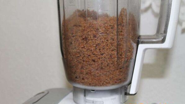 мясной чизкейк с соусом из брусники