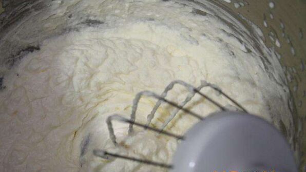 мясной чизкейк с соусом из брусники