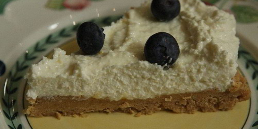 Рецепт очень простой лимонный чизкейк с ягодами