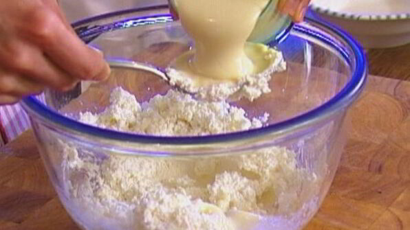 очень простой лимонный чизкейк с ягодами