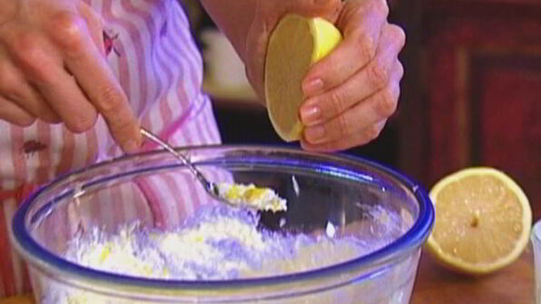 очень простой лимонный чизкейк с ягодами