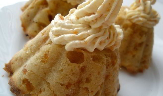 Абрикосово-коньячные кексы с кремом