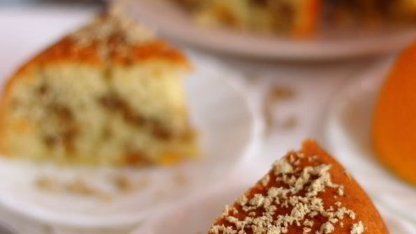 апельсиновый кекс с халвой в мультиварке