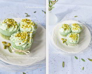 Фисташковые капкейки с малиной