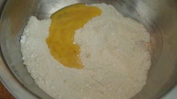 фисташковые капкейки с малиной